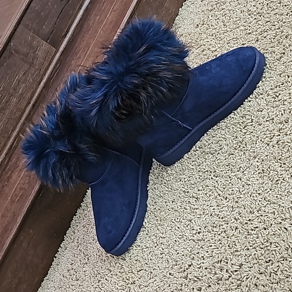 Women's Ankle Booties - Picture 2 of 4